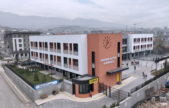 Burası Kahramanmaraş'taki Haydar Aliyev İlkokulu