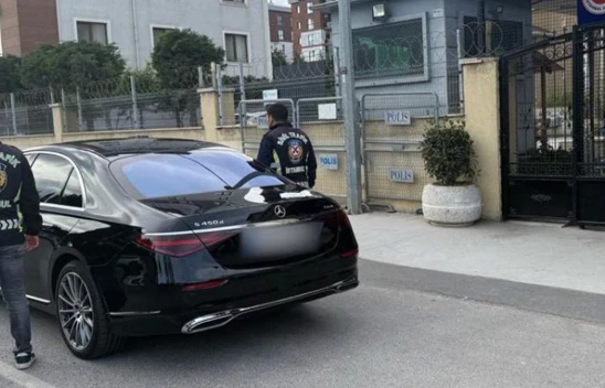 Çakar'la emniyet şeridi ihlali yapan sürücüye 155 bin lira ceza