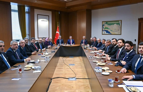 Cevdet Yılmaz, Kahramanmaraş'ta iş insanlarının sorunlarını dinledi