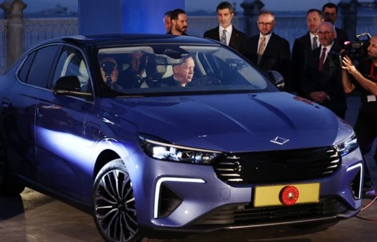 Cumhurbaşkanı Erdoğan TOGG'un  yeni modelini test etti