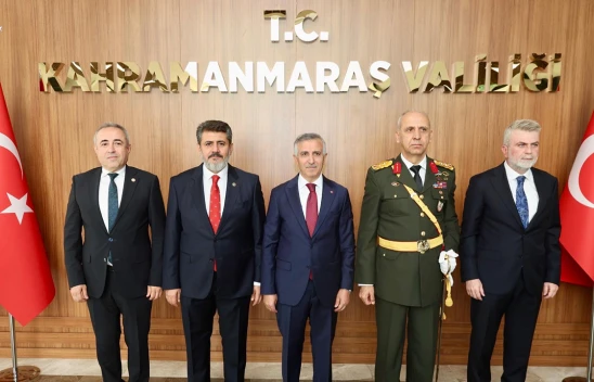 Cumhuriyetin 102'nci yılı! Kahramanmaraş'ta tebrik töreni coşkusu