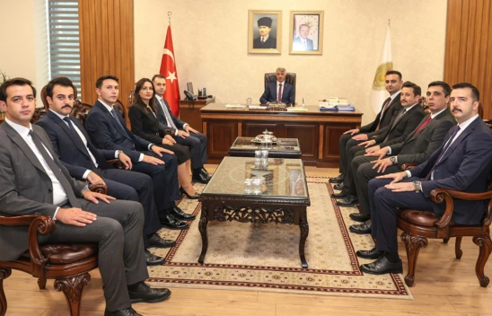 Depremde özverili çalışan Kaymakam adaylarına başarı belgesi