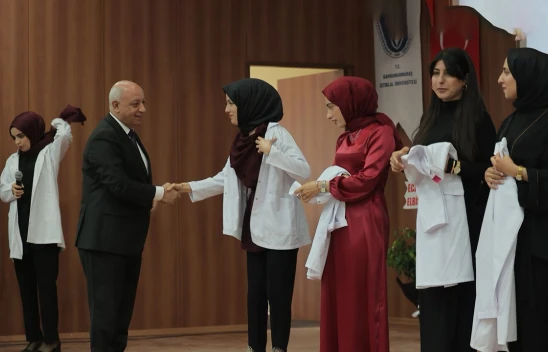 Eczane hizmetleri öğrencileri mesleğe ilk adımı attı