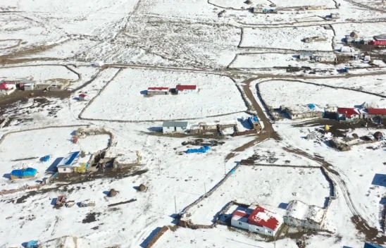 Ekim ayında köyler beyaza büründü