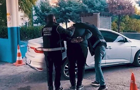 FETÖ'ye yönelik operasyonlarda 81 şüpheli yakalandı