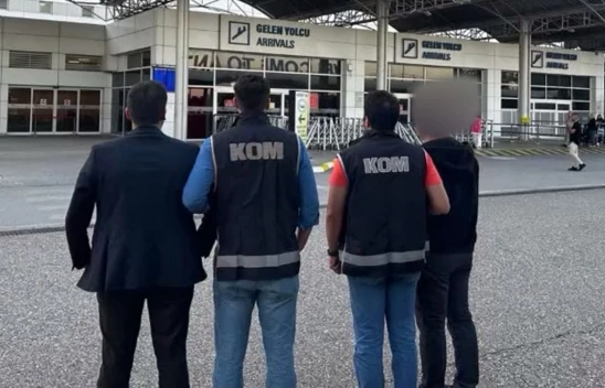 Gümrük Müdürlüğünde görevli 5 şüpheli tutuklandı