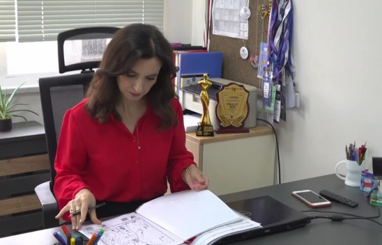 Hacer öğretmen, Birleşik Krallık'ta yaşam boyu başarı ödülüne layık görüldü