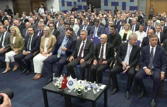 Hazine ve Maliye Bakanı Şimşek, iş insanlarıyla buluştu