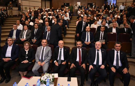 Hazine ve Maliye Bakanı Şimşek, Gaziantep'te iş insanlarıyla buluştu