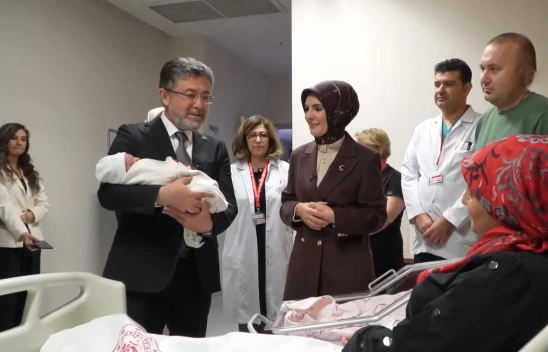 Her yeni doğan bebek ve yeni evli çift adına bir fidan