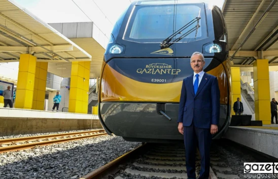 İlk milli banliyö tren seti raylara çıktı