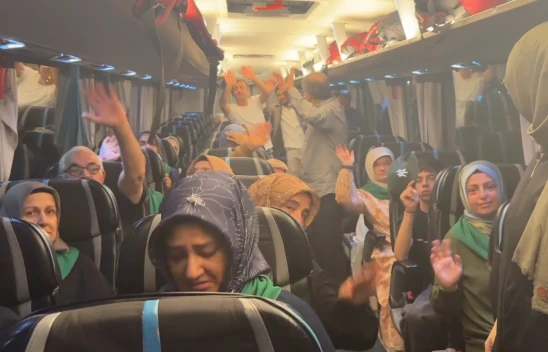 İşitme engelliler, umre yolculuğuna çıktı