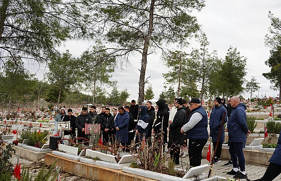 İstiklalspor Kulübü, depremde hayatını kaybeden arkadaşlarını unutmadı