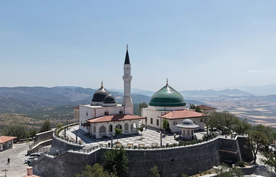 Kahramanmaraş depremlerinde hasar alan Hz. Ukkaşe Türbesi yeniden ziyarete açıldı