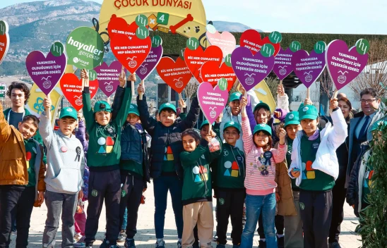 Kahramanmaraş EXPO Çocuk Dünyası'nda fidanlar toprakla buluştu