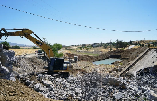 Kahramanmaraş'ın 46 yıllık köprüsü yenileniyor