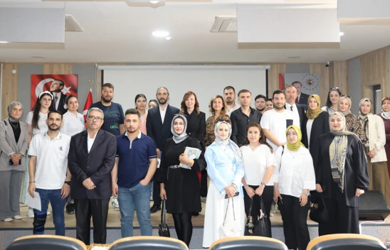 Kahramanmaraş İstiklal Üniversitesi'nda aile paneli düzenlendi