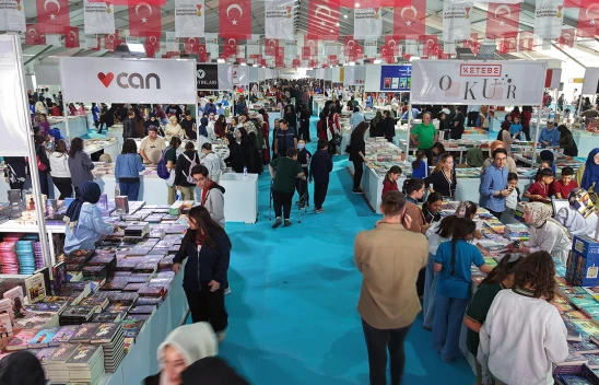 Kahramanmaraş kitap fuarı ilk 3 günde 70 bin ziyaretçiyi ağırladı