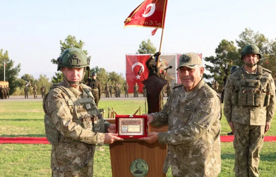 Kahramanmaraş'ta 2'nci Zırhlı Tugay Komutanlığı'nda sancak ve görev teslimi