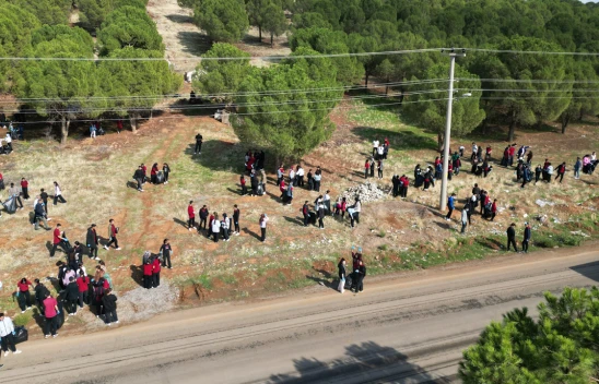 Kahramanmaraş'ta 300 öğrenci, orman temizliği için toplandı