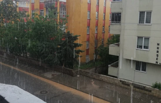 Kahramanmaraş'ta aniden bastıran sağanak etkili oldu