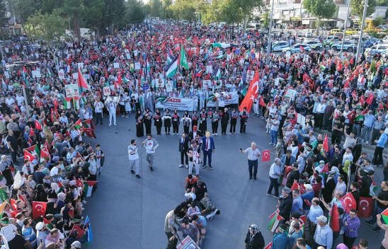 Kahramanmaraş'ta binler sokağa indi