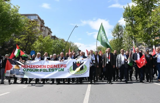 Kahramanmaraş'ta binlerce kişi sokağa indi