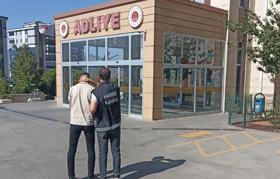 Kahramanmaraş'ta bir kişi 345 adet sentetik ecza ile yakalandı