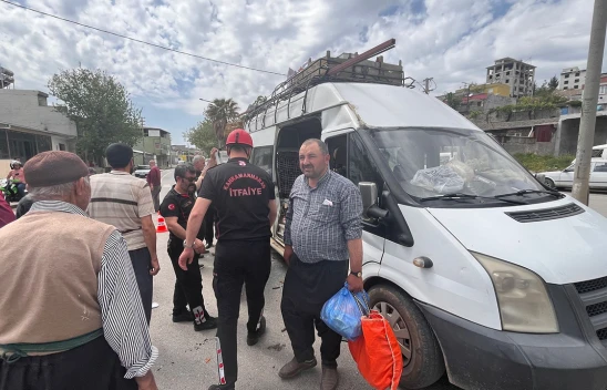 Kahramanmaraş'ta çift taraflı trafik kazası! 6 kişi yaralandı