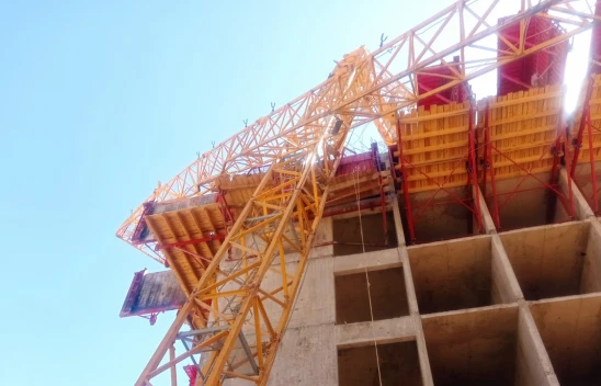 Kahramanmaraş'ta devrilen kule vincin operatörü öldü