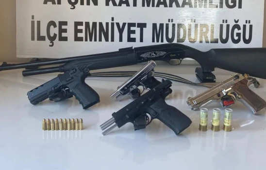 Kahramanmaraş'ta düğünde silahla havaya ateş açan 4 şüpheli yakalandı
