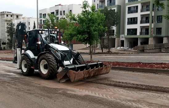 Kahramanmaraş'ta ekipler sağanak yağmur sonrası sahaya indi