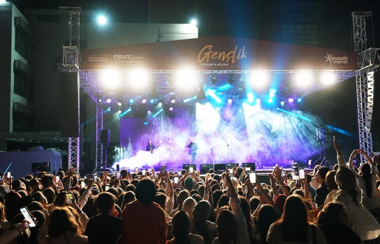 Kahramanmaraş'ta Gençlik coşkusu, Emre Aydın konseriyle zirveye ulaştı