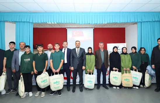 Kahramanmaraş'ta Gönülleri Giydiriyoruz projesi tüm hızıyla sürüyor