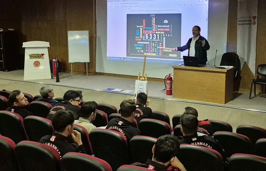 Kahramanmaraş'ta görevli itfaiye ekipleri, acil müdahalede profesyonelleşiyor