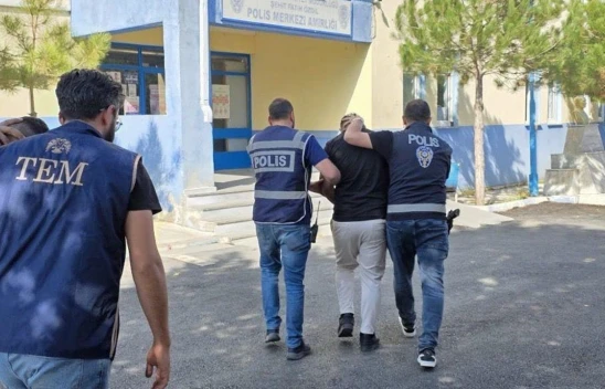 Kahramanmaraş'ta iş yerini yakmaya çalışan 2 zanlıdan 1'i tutuklandı