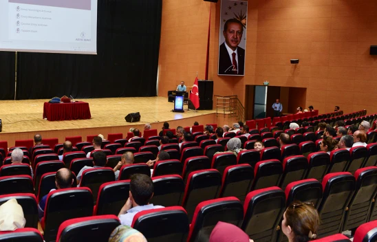 Kahramanmaraş'ta kamu binalarında enerji verimliliği konulu konferans