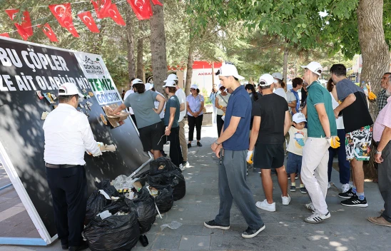 Kahramanmaraş'ta öğrenciler çevre temizliği yaptı