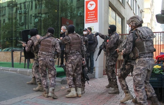 Kahramanmaraş'ta polis ekibine silahla ateş edildi, iki polis yaralandı