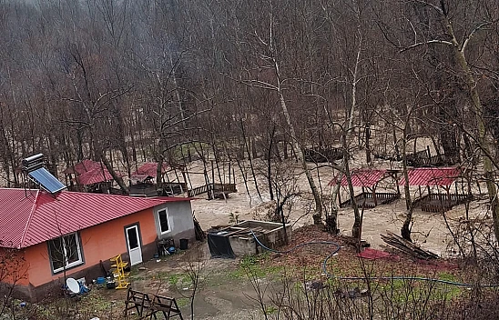 Kahramanmaraş'ta sağanak sonrası Fırnız çayı taştı
