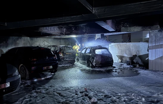 Kahramanmaraş'ta sitenin otoparkında elektrikli araç yangını! 18 kişi dumandan etkilendi