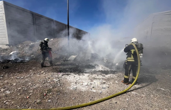 Kahramanmaraş'ta trafo ve atık yangını korkuttu