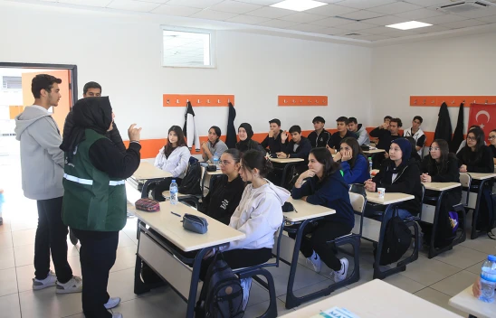 Kahramanmaraş'ta Yeşilaydan öğrencilere bağımlılıkla mücadele dersi