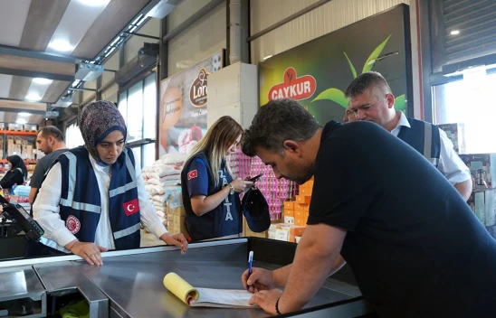 Kahramanmaraş'ta zabıta ekipleri, tek tek inceleyip denetim yaptı