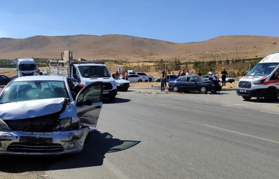 Kahramanmaraş'ta zincirleme trafik kazası! 1 ölü, 8 yaralı