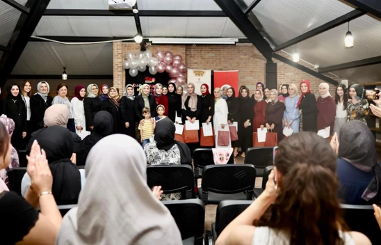 Kahramanmaraş TDV kız yurdunda mezuniyet sevinci