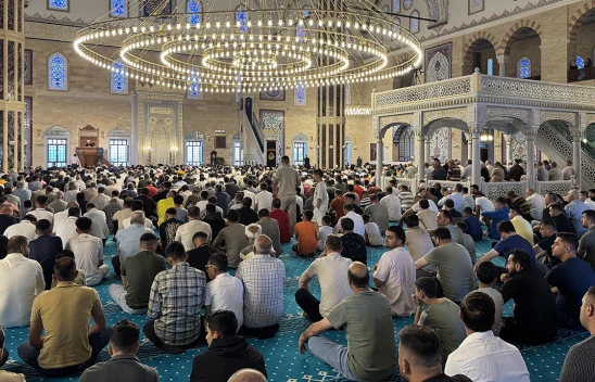 Kahramanmaraş ve çevre illerde Kurban Bayramı namazı kılındı