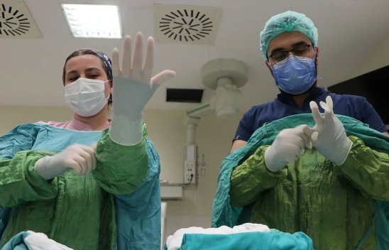 Kahramanmaraşlı hemşire çift, hastanede ve evde hayatı paylaşıyor