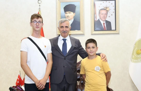 Kahramanmaraşlı şampiyon sporcuya Vali Ünlüer'den tebrik