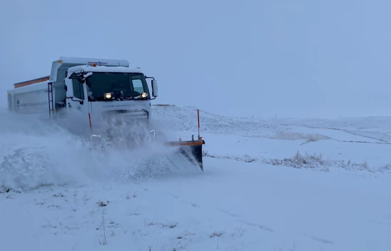 Kar ve tipi nedeniyle birçok yollar kapandı